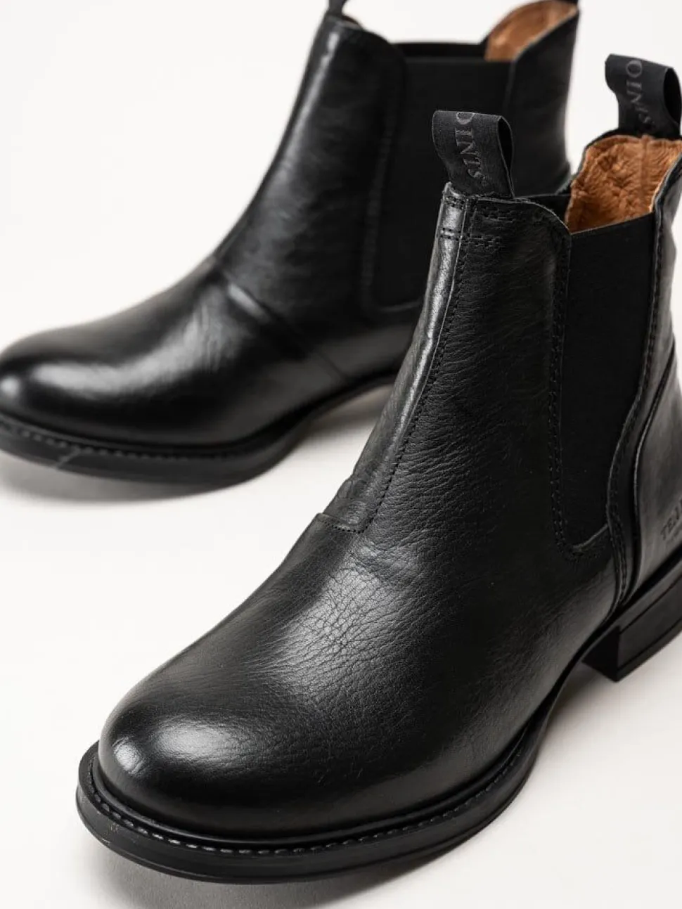 Ten Points - Pandora - Svarta chelsea boots i skinn