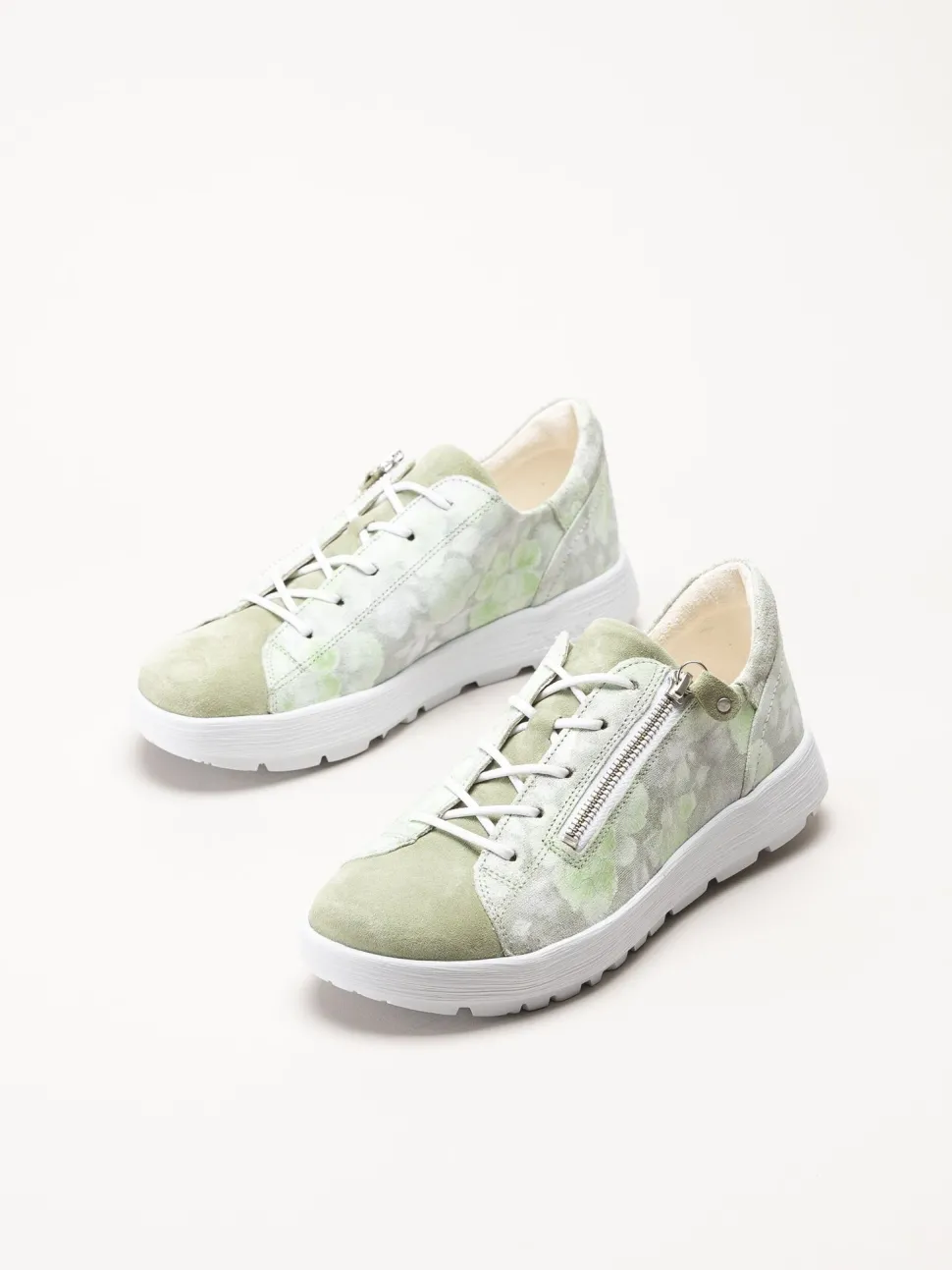 Think - Comoda - Ljusgröna sneakers i mocka