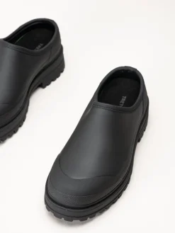 Tretorn - Ari Clog - Svarta slip on skor i naturgummi