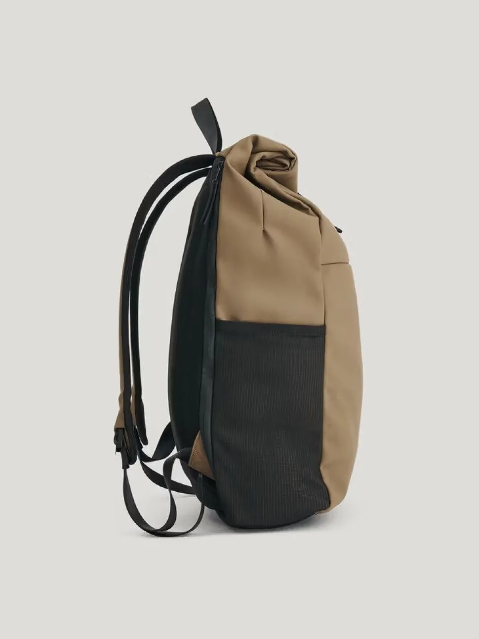 Tretorn - Wings Rolltop WP - Brun vattentålig ryggsäck i mjukt PU-material