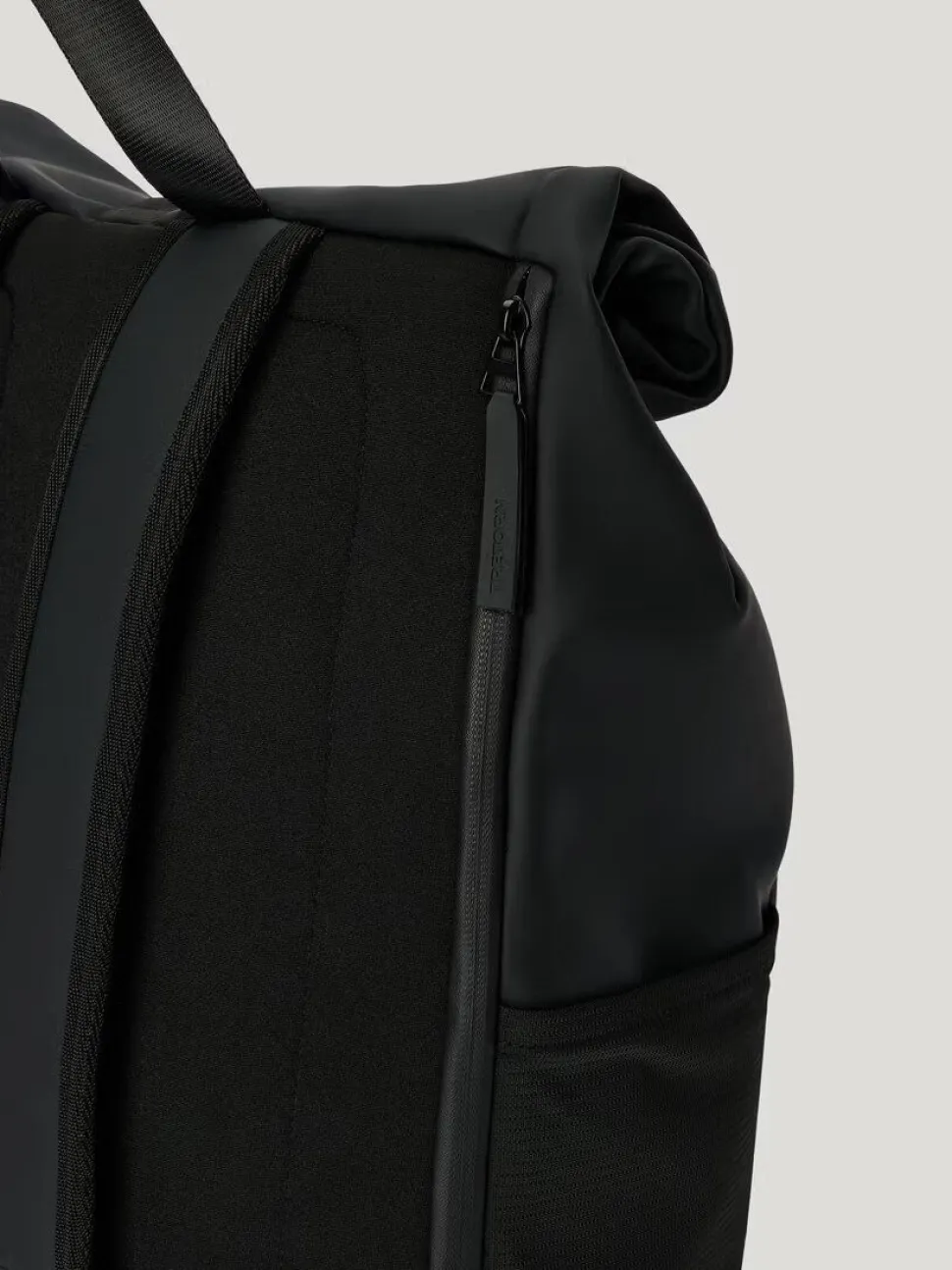 Tretorn - Wings Rolltop WP - Svart vattentålig ryggsäck i mjukt PU-material