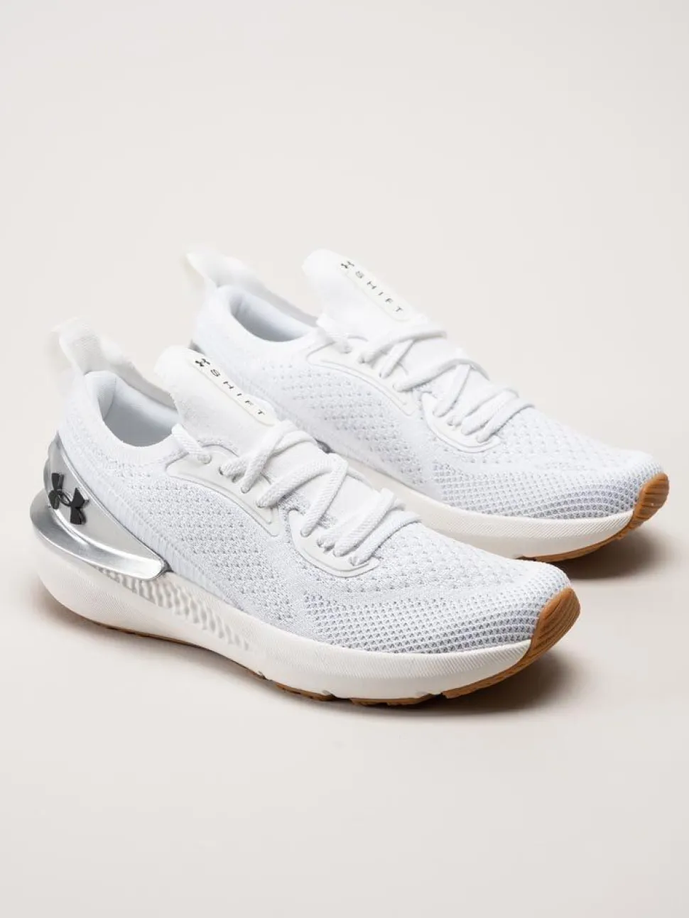Under Armour - W Charged Shift - Vita sneakers i textil
