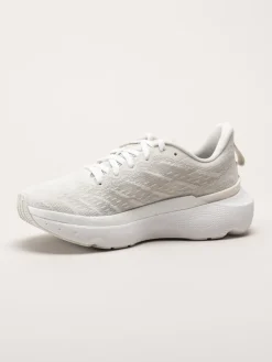 Under Armour - W Infinite Pro Cool Down - Off white löparskor i textil