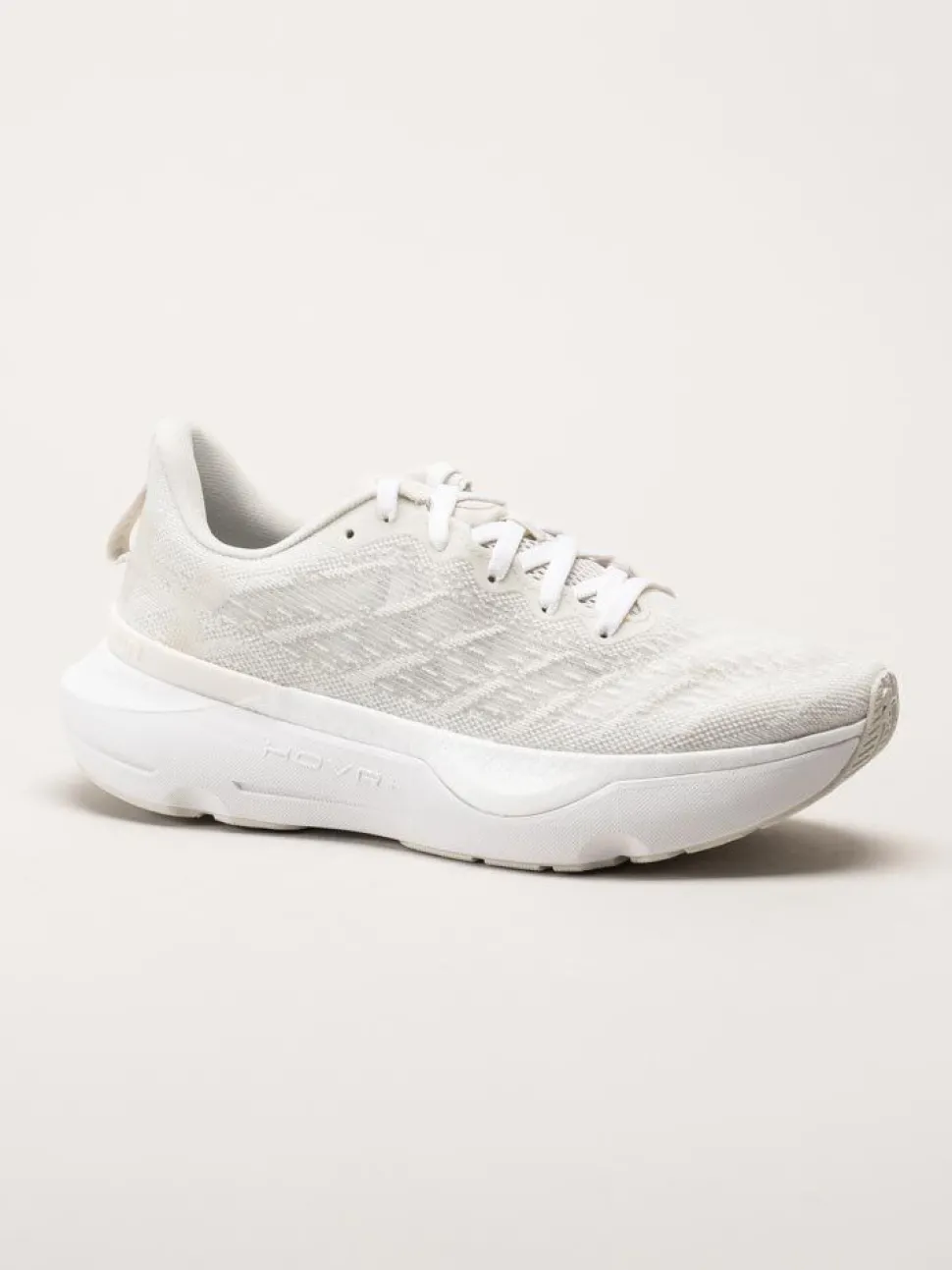 Under Armour - W Infinite Pro Cool Down - Off white löparskor i textil