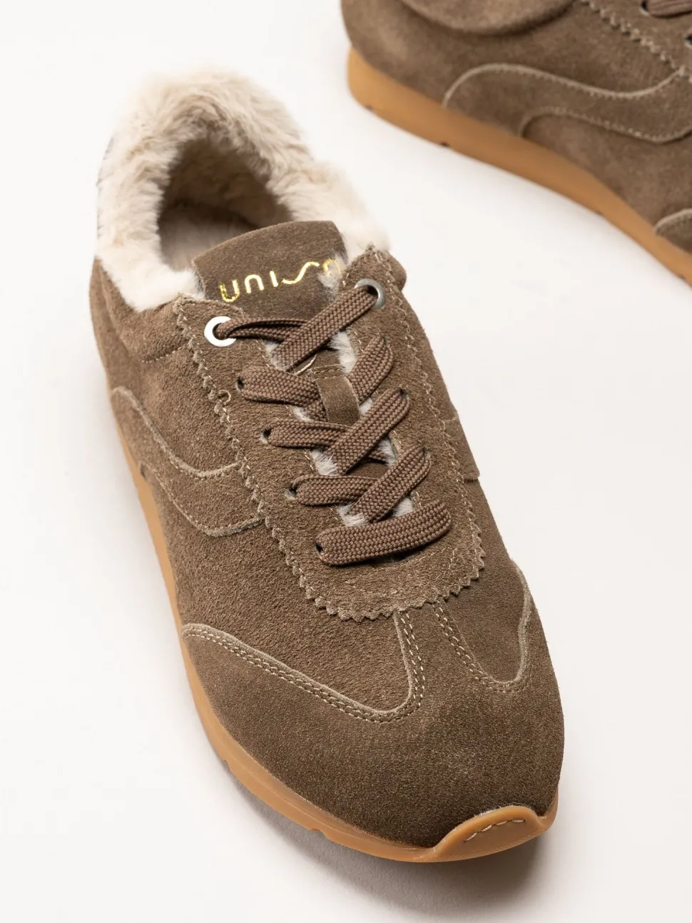 Unisa - Bruna fodrade sneakers i mocka