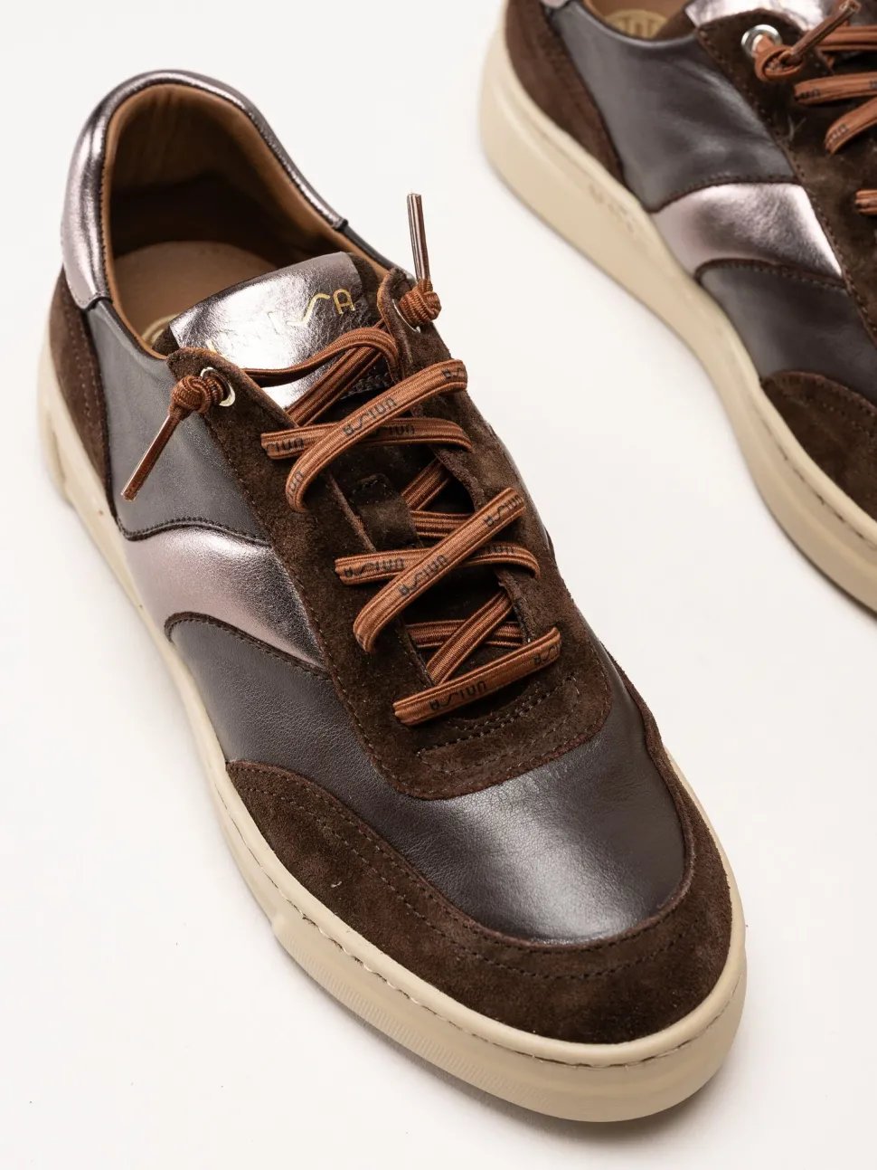 Unisa - Fidolo_Nf_BS - Bruna skinnsneakers med resårsnören