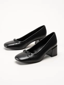 Vagabond - Adison - Svarta klassiska pumps i skinn