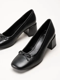 Vagabond - Adison - Svarta klassiska pumps i skinn