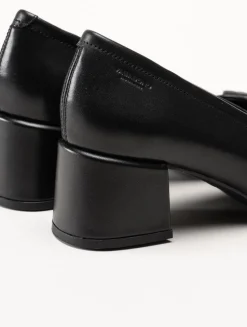Vagabond - Adison - Svarta klassiska pumps i skinn