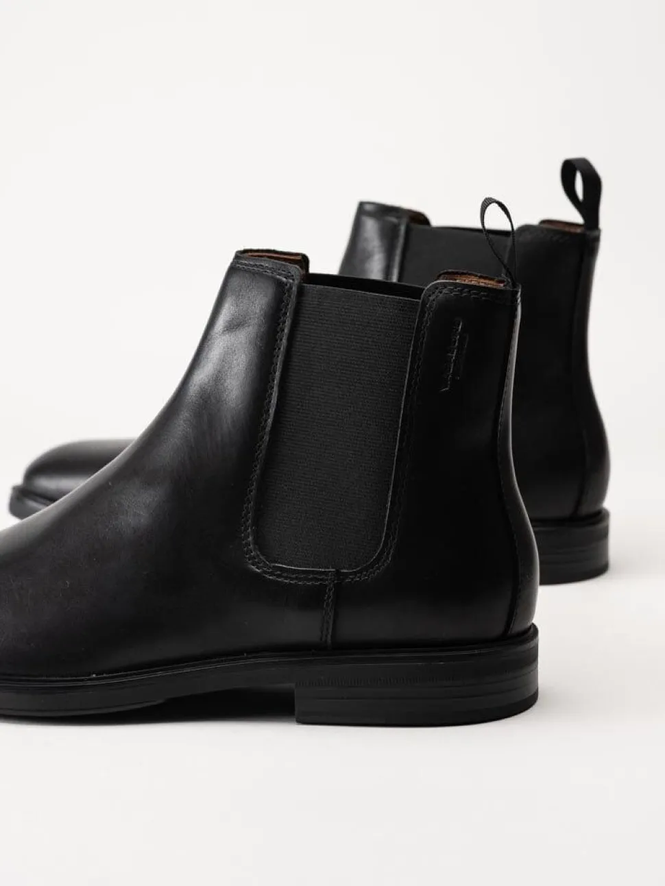 Vagabond - Andrew - Svarta chelsea boots i skinn