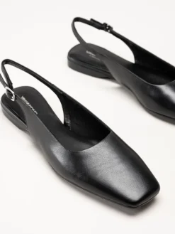 Vagabond - Delia - Svarta slingbacks i skinn