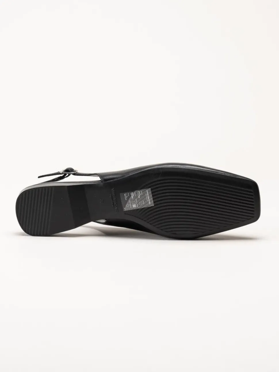 Vagabond - Delia - Svarta slingbacks i skinn