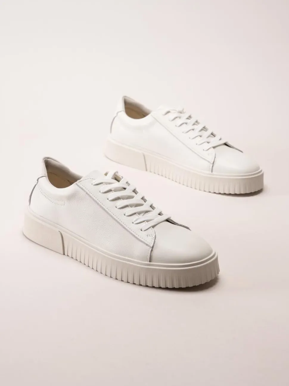 Vagabond - Derek - Vita sneakers i skinn