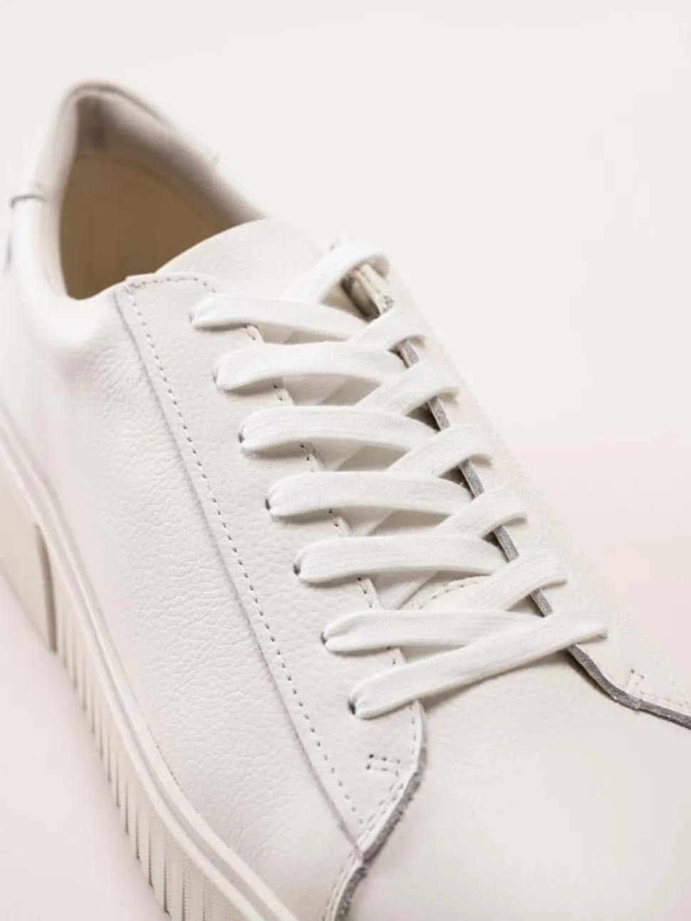 Vagabond - Derek - Vita sneakers i skinn