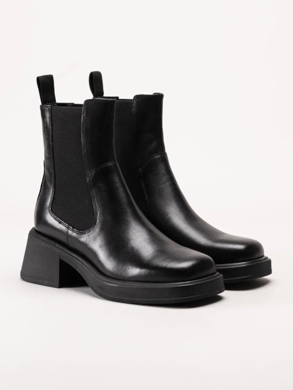 Vagabond - Dorah - Svarta chelsea boots med klack