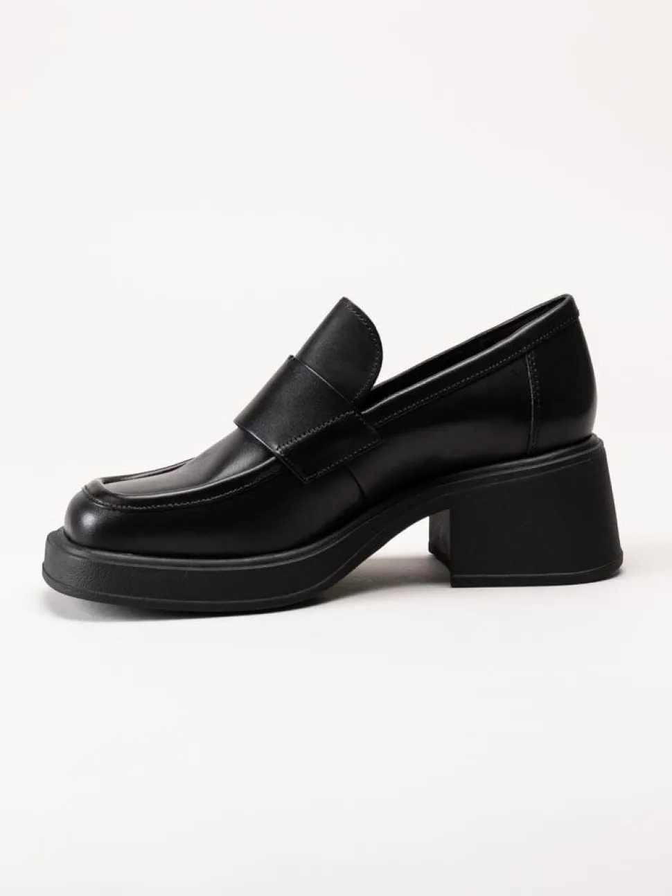 Vagabond - Dorah - Svarta skinnloafers med klack