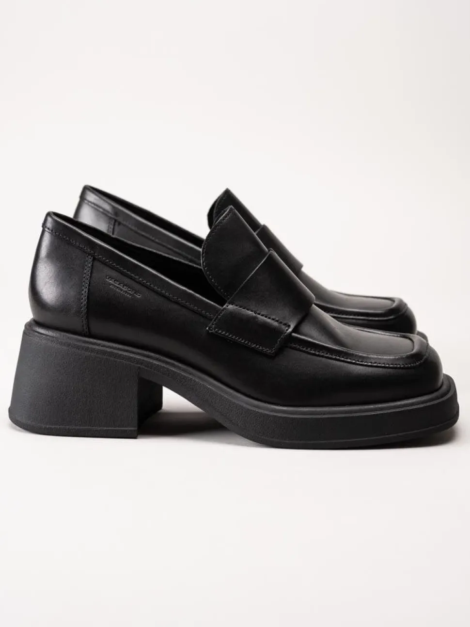 Vagabond - Dorah - Svarta skinnloafers med klack