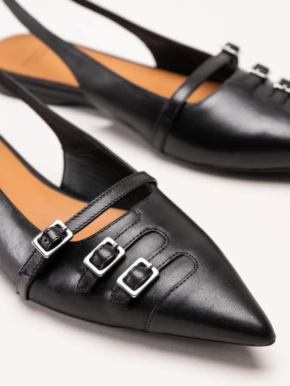Vagabond - Hermine - Svarta slingback pumps i skinn