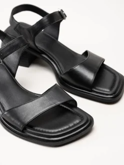 Vagabond - Ines - Svart sandalett