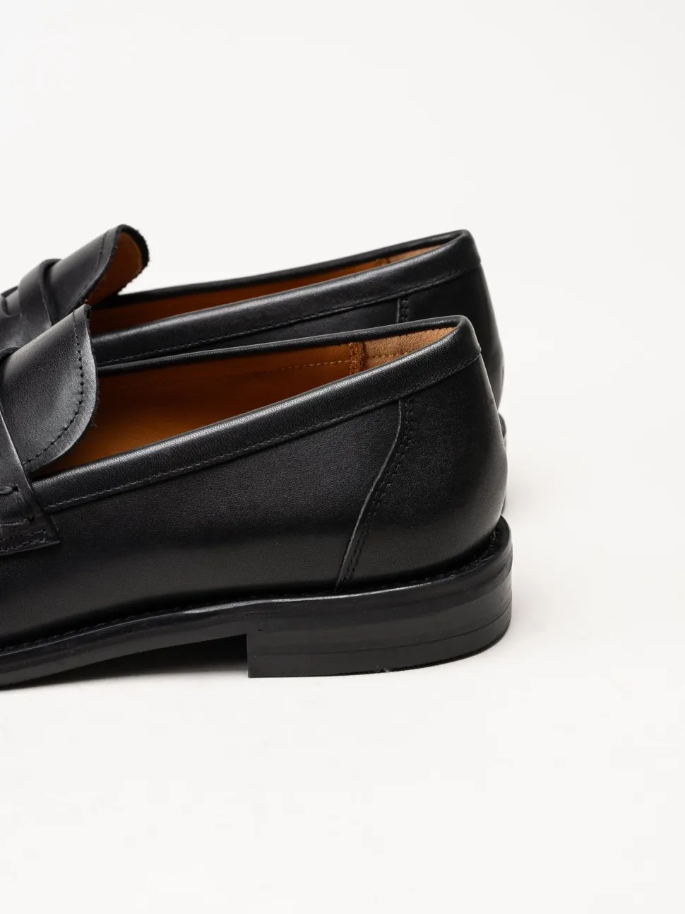 Vagabond - Linn - Svarta loafers i skinn