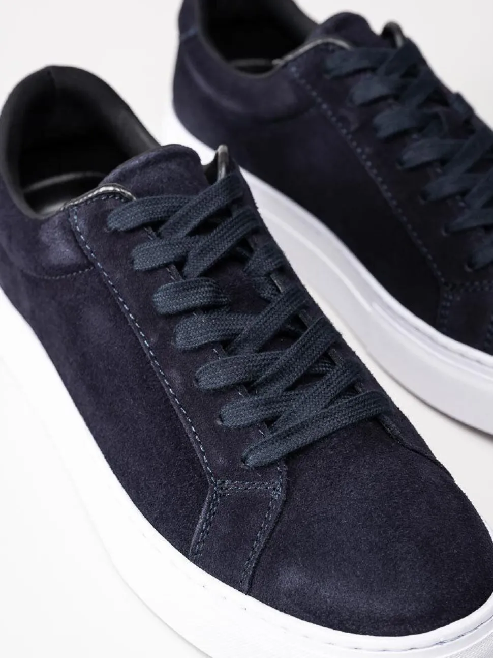 Vagabond - Paul 2.0 - Mörkblå sneakers i mocka