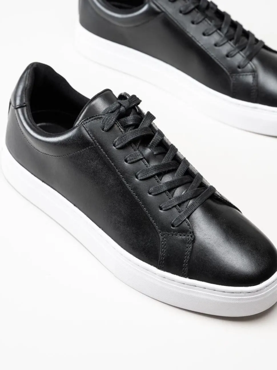 Vagabond - Paul 2.0 - Svarta sneakers i skinn