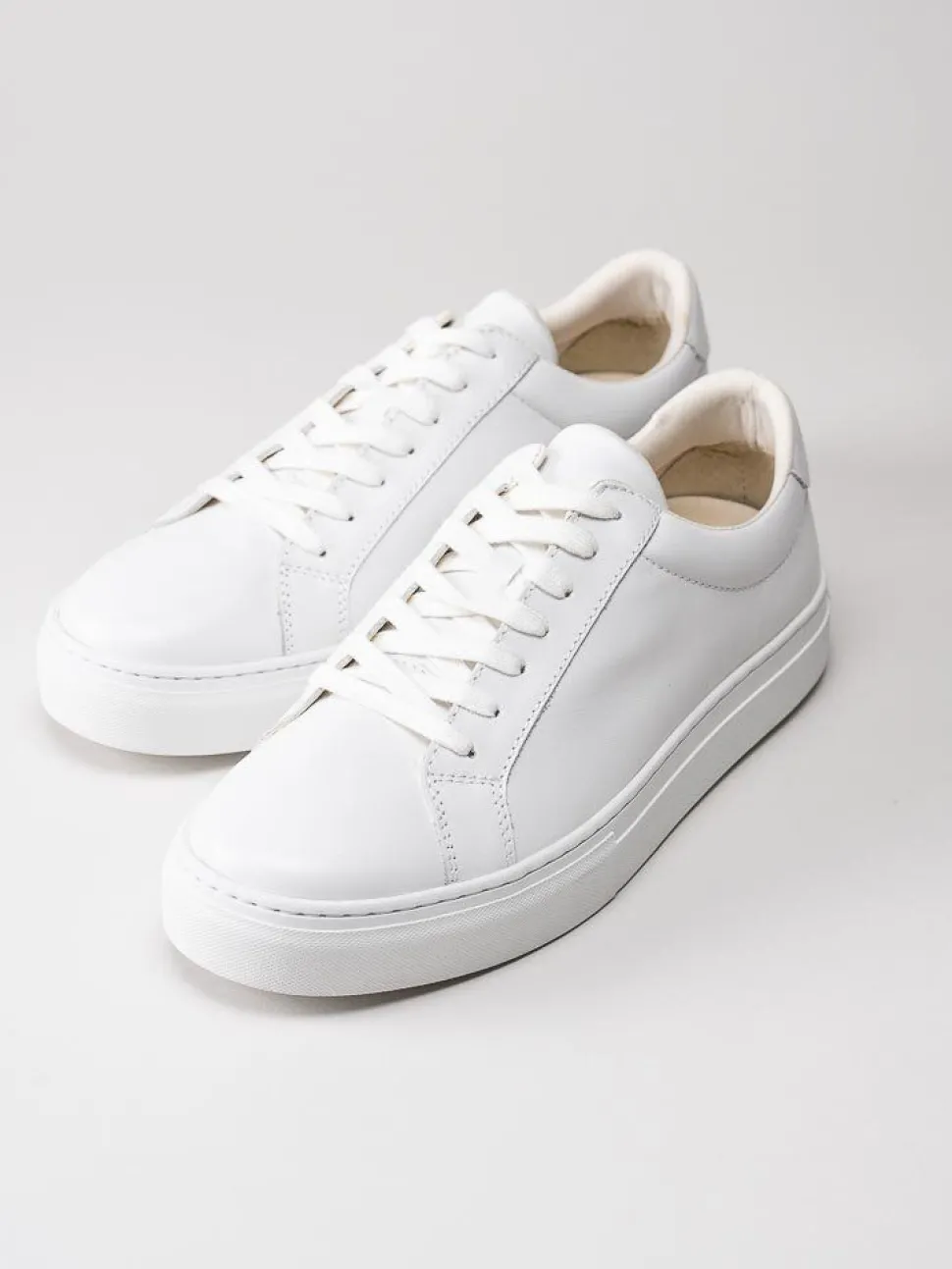 Vagabond - Paul 2.0 - Vita sneakers i skinn