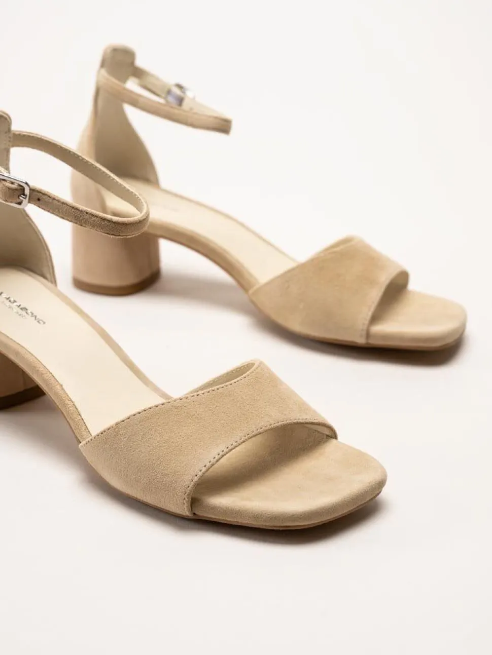 Vagabond - Piper - Beige sandaletter i mocka
