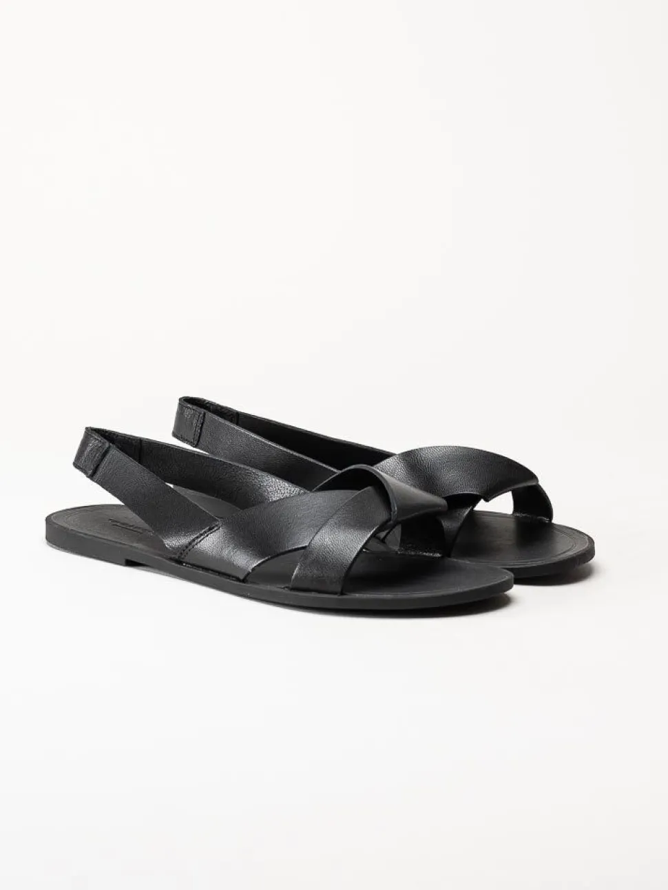Vagabond - Tia 2.0 - Svarta platta sandaler i skinn