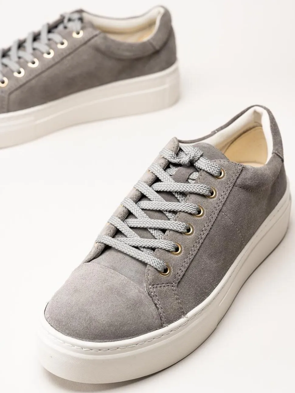 Vagabond - Zoe Platform - Grå platåsneakers i mocka