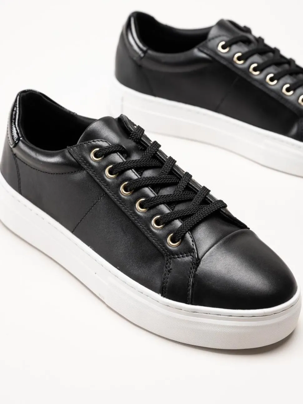 Vagabond - Zoe - Svarta sneakers i skinn