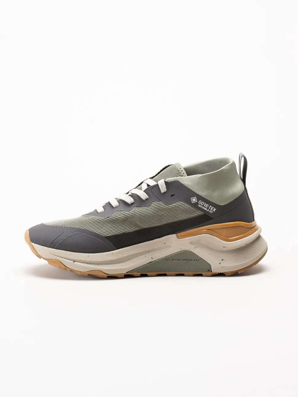 Viking Footwear - Her Momentum - Gröna sneakers med GoreTex