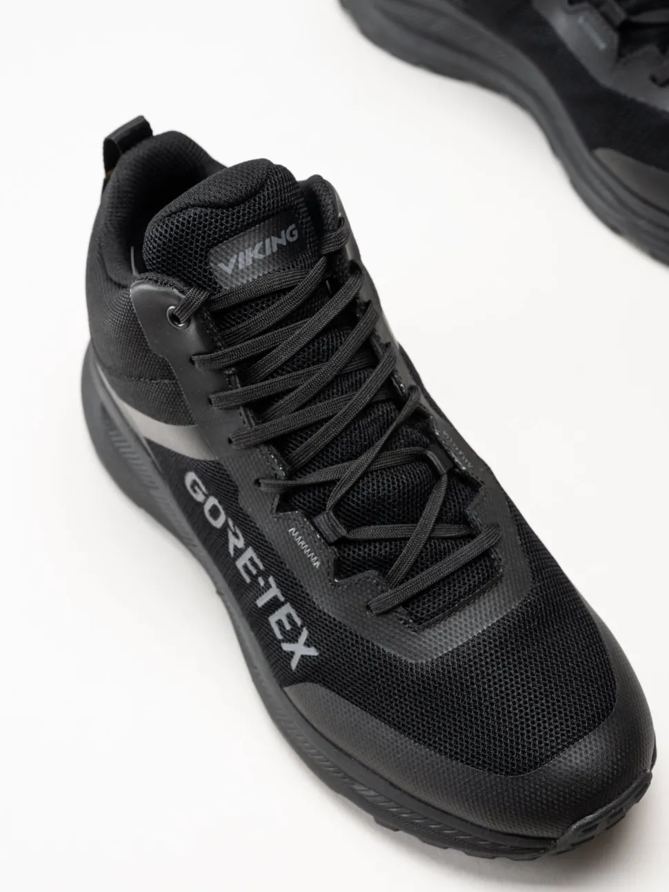 Viking Footwear - Stride Mid GTX - Svarta vandringsskor i Gore-tex