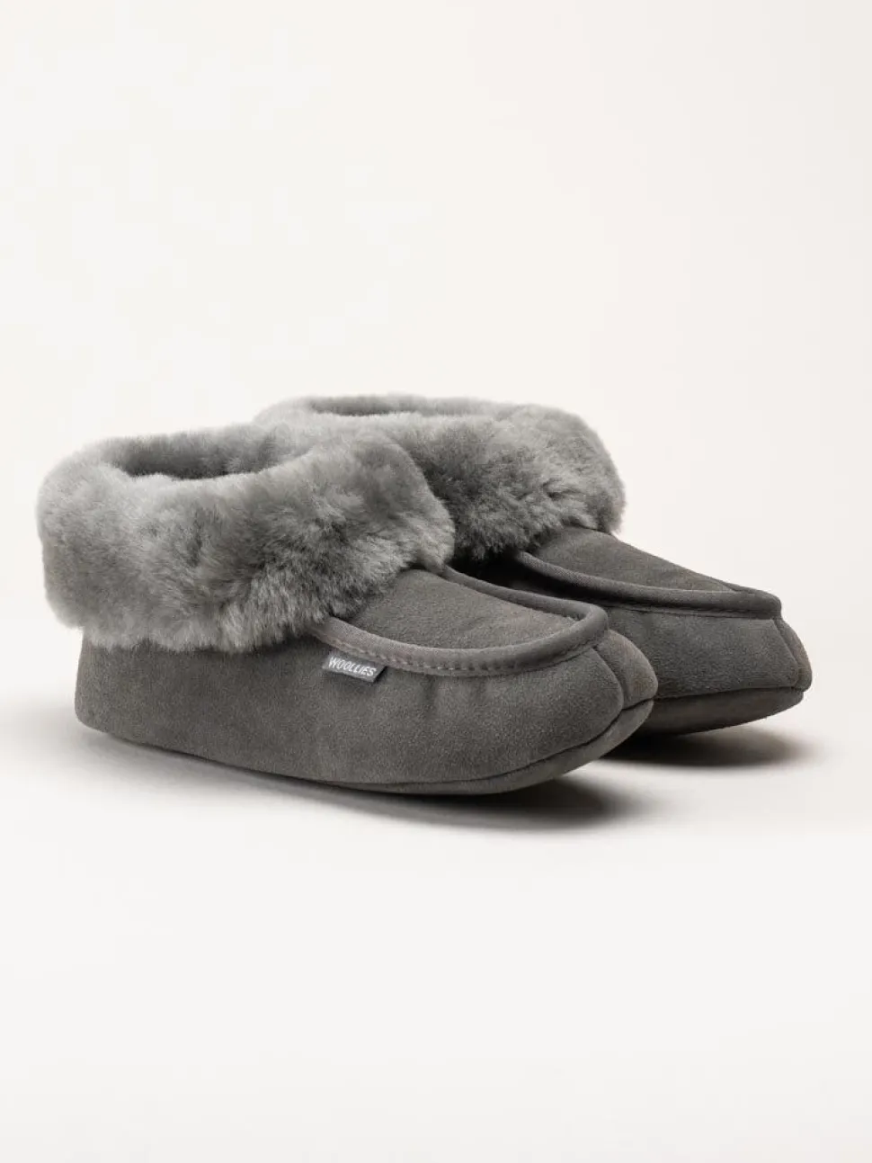 Wollies - Classico Suede - Mörkgrå slip on fårskinnstofflor